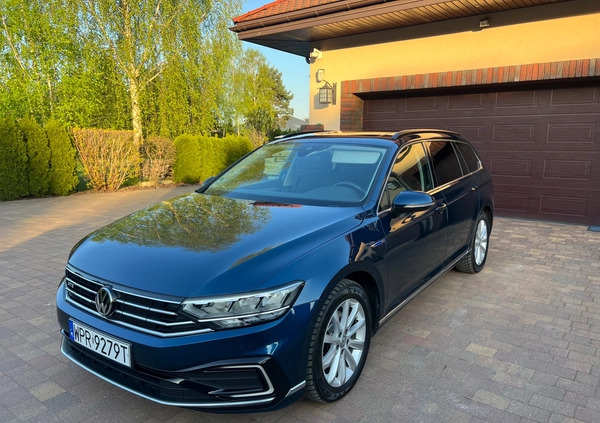 Volkswagen Passat cena 92500 przebieg: 65000, rok produkcji 2020 z Ciężkowice małe 781